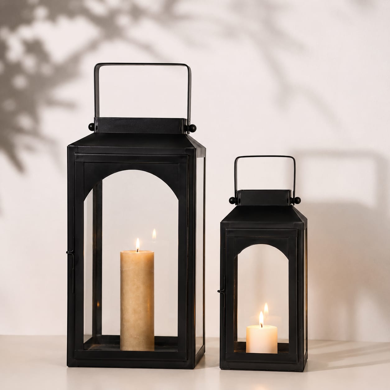 Noir Haven Lantern